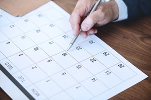 Organize suas contas com um calendário financeiro